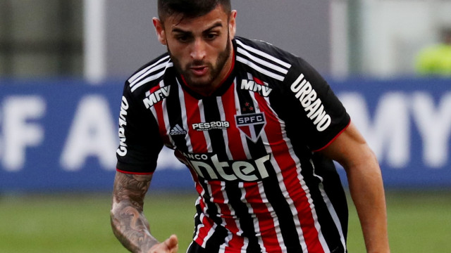 Após cinco meses, Liziero volta a treinar normalmente no São Paulo