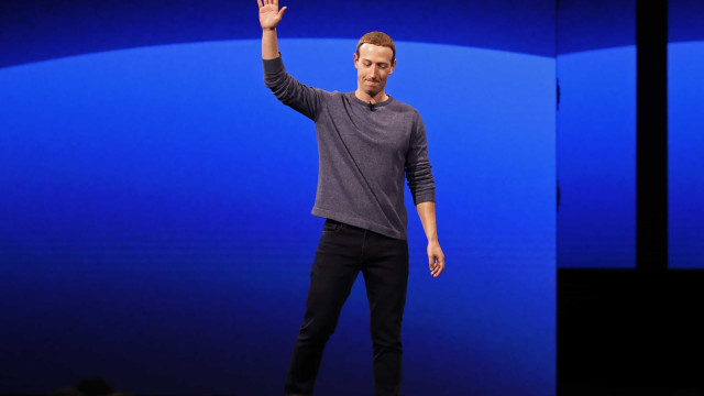 No Facebook, Zuckerberg rebate acusações e diz que empresa não prioriza lucro