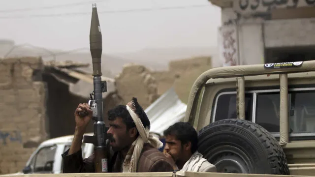 
                    Ataque houthi destrói Airbus no aeroporto da capital da Arábia Saudita
                