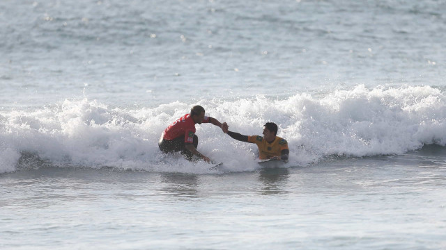 Brasil fica com título mundial de surfe pela 4ª vez em 6 anos