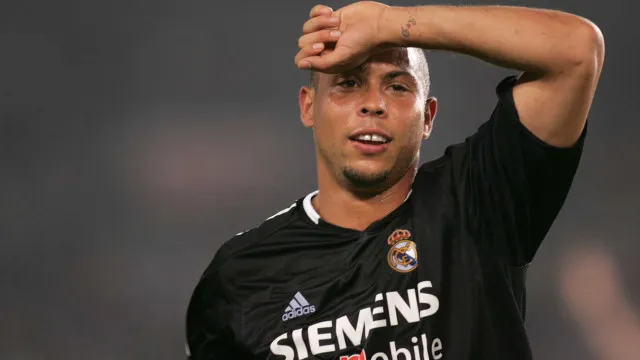 
                    IA monta seleção histórica e inclui brasileiros entre os melhores; veja
                