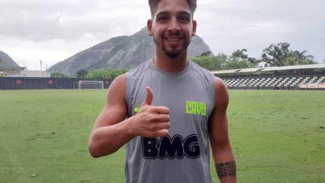 Com Hernanes em baixa, São Paulo mira contratação do vascaíno Benítez
