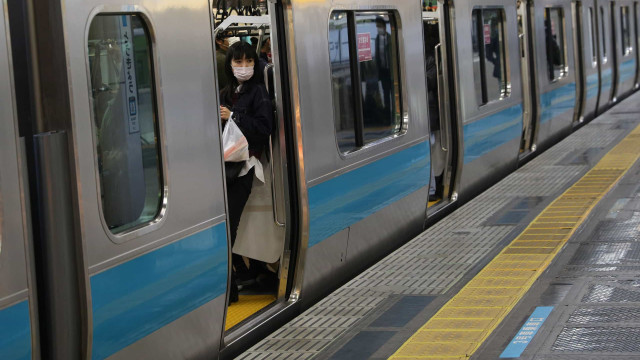 SP vai vetar passageiros de metrô e trens que estiverem sem máscara