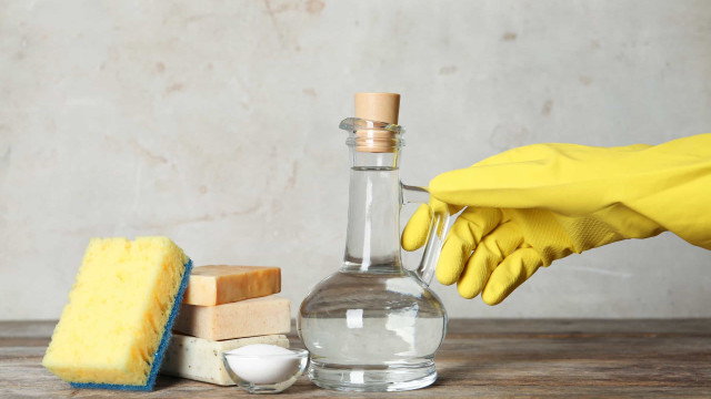 Três formas de usar o vinagre fora da cozinha (e nas limpezas)