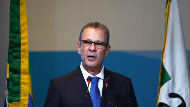 Bento Albuquerque aumenta lista de militares alvo de inquérito a reboque de Bolsonaro