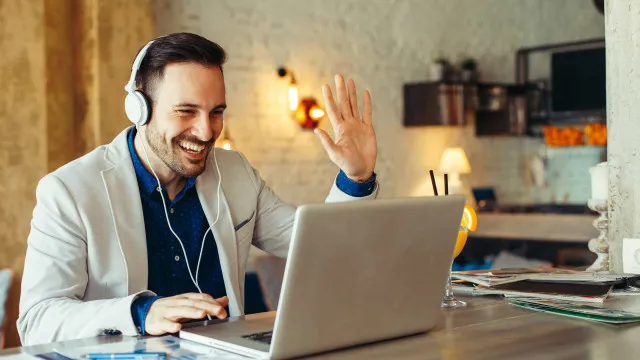 
                    Internet lenta? Estas são as formas de melhorar as suas reuniões online
                