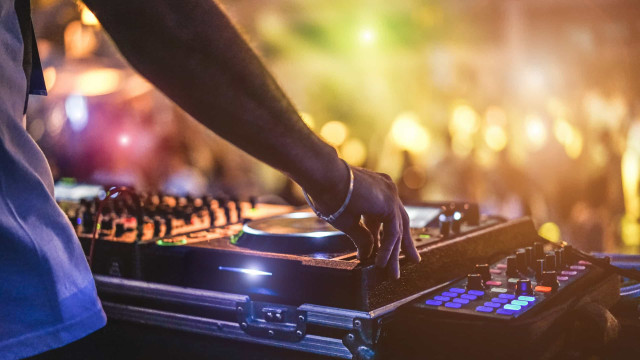 Sem rosto e sem festa, calouros da pandemia perdem vida universitária