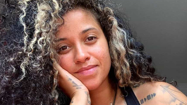 Nova foto! Blaya Rodrigues exibe os seus "'dramáticos' pelos das axilas"