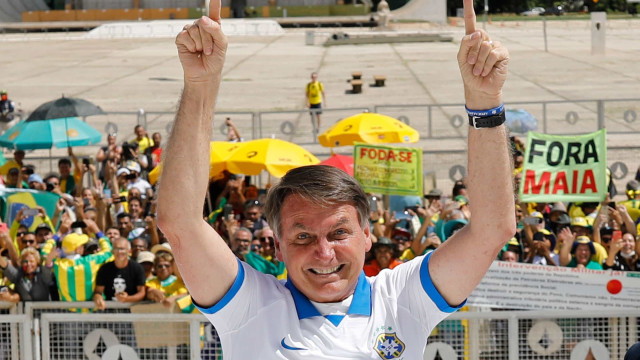 Bolsonaro: manifestantes contrários são idiotas, marginais e viciados