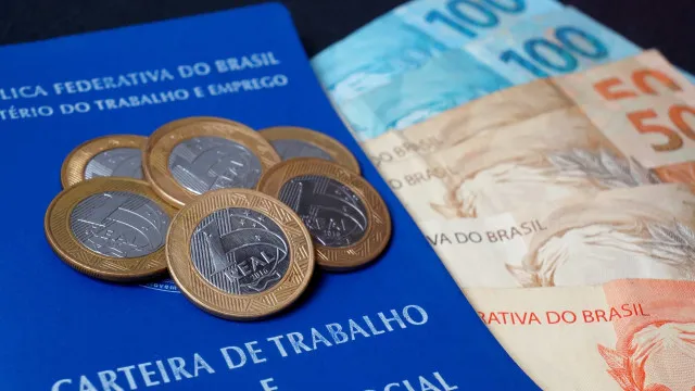 O governo federal divulgou novas projeções para