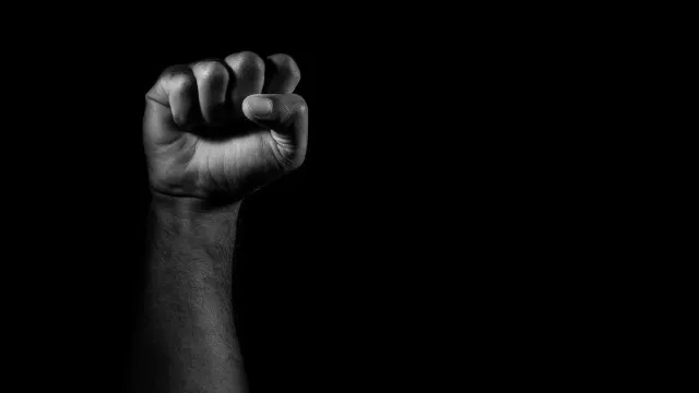 
                    Câmara aprova projeto de lei que cria lista suja do racismo no esporte
                