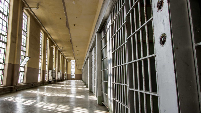 Após render guardas, 35 presos ligados ao PCC fogem de penitenciária do Paraguai