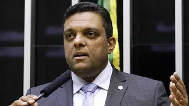 Deputado bolsonarista indenizará ministro Alexandre por ofensas nas redes