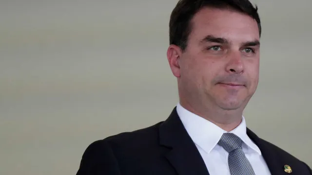 
                    Flávio Bolsonaro vai suspender reforma tributária, diz coordenador
                
