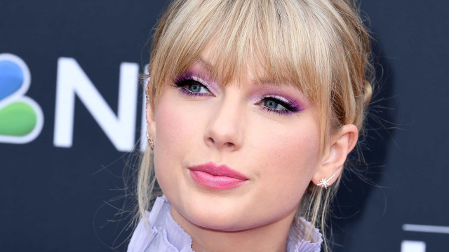 Taylor Swift anuncia que regravação do álbum 'Red' será lançada em novembro