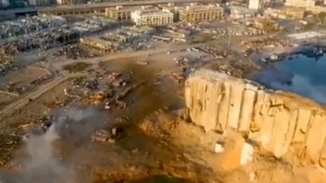 Imagens de drone mostram local das explosões em Beirute