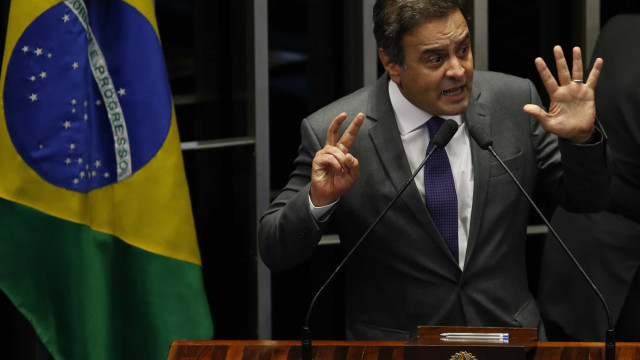 Aécio defende candidatura própria do PSDB e diz que sigla 'nunca teve dono'