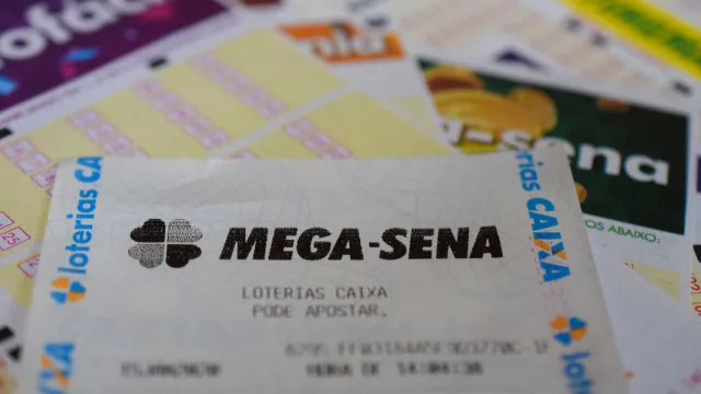 
                    Mega-Sena 2997 acumula e premiação pode chegar a R$ 60 milhões no sábado (18)
                