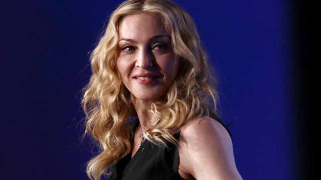 Madonna envia mensagem inusitada ao Papa Francisco a pedir encontro