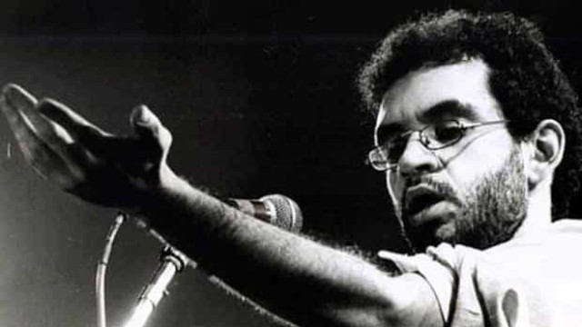 Poeta do rock brasileiro: 25 anos sem Renato Russo