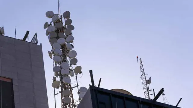 
                    Leilão arrecada R$ 23 mi e mira cobertura em rodovias e áreas remotas
                