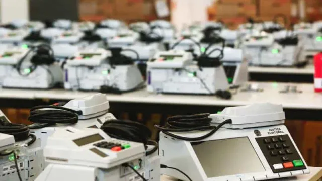 Saiba o que acontece com o voto depois de depositado nas urnas