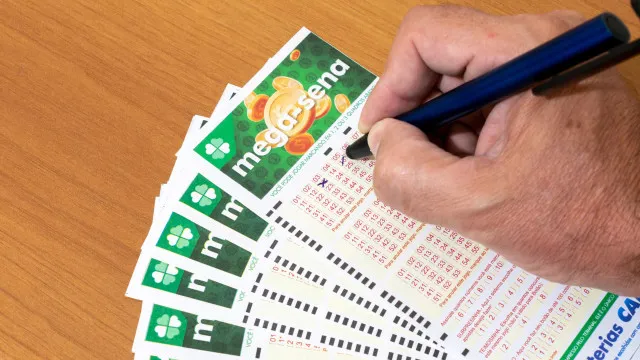 
                    Mega-Sena sorteia prêmio de R$ 52 milhões nesta terça-feira
                
