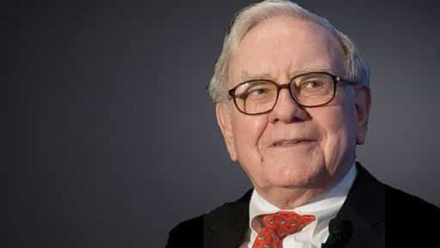 Obras sobre preceitos de Warren Buffett valorizam investimento duradouro