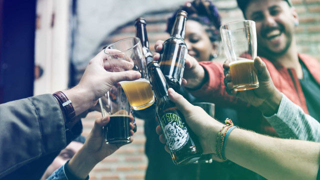 Consumo de bebidas poderá ocorrer até 22h