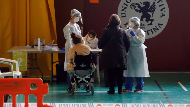 Espanha reporta 10.328 novas infecções e 388 óbitos no último dia