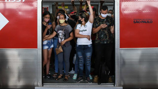 Brasil chega a 186,7 mil mortes por Covid-19