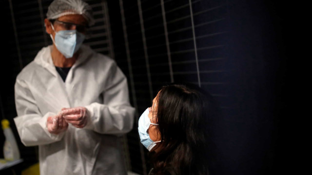 Notificados 20 mil casos de contágio em França. País supera 85 mil óbitos
