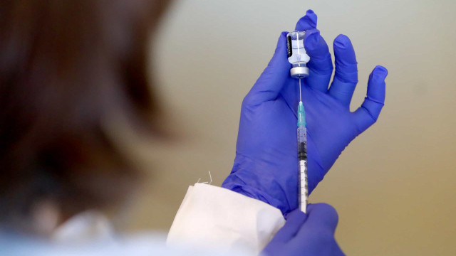 Cientistas criam vacina que protege contra difersos tipos de coronavírus