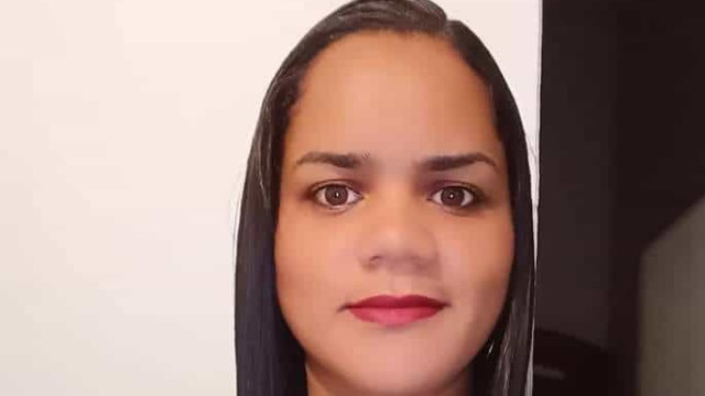 Mulher de 32 anos é morta a facadas na frente das 4 filhas em MG