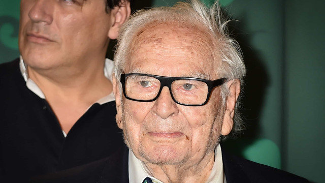 Morre Pierre Cardin. Costureiro francês tinha 98 anos