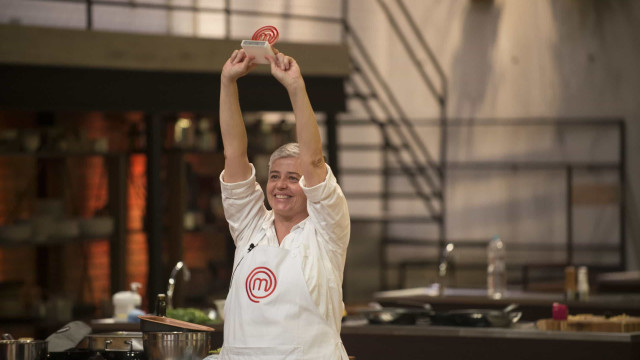 Anna Paula vence MasterChef e diz que vai investir prêmio de R$ 25 mil nos estudos da filha