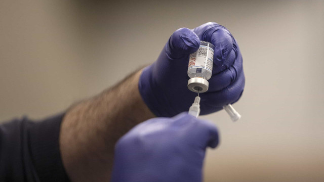 Vacinas anunciadas por Ministério da Saúde ainda aguardam confirmação, diz OMS