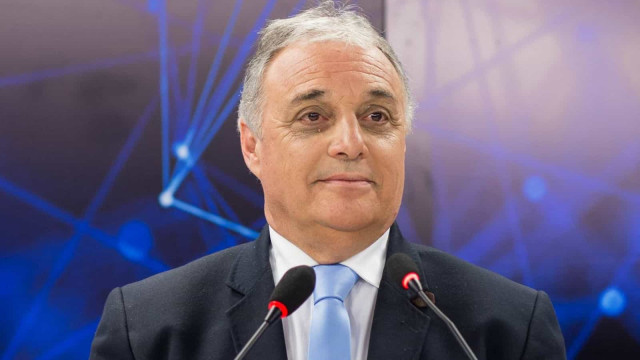 Após mais de um mês internado, prefeito da Grande Curitiba morre por Covid-19