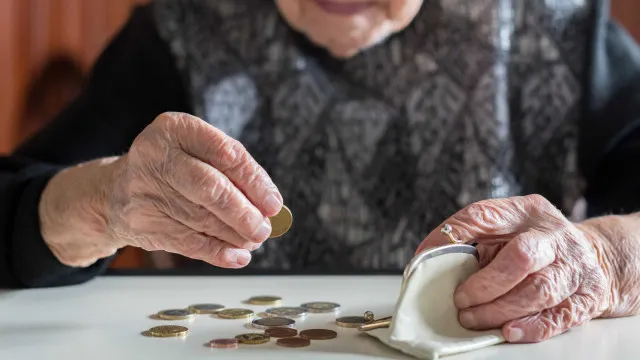 
                    Idosos têm direito aos R$1621 do INSS sem ter contribuído
                