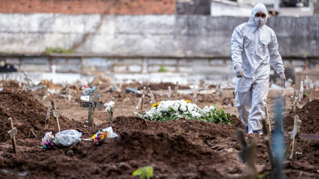 Brasil tem maior número de mortes por Covid desde 4 de agosto, mostra consórcio de imprensa