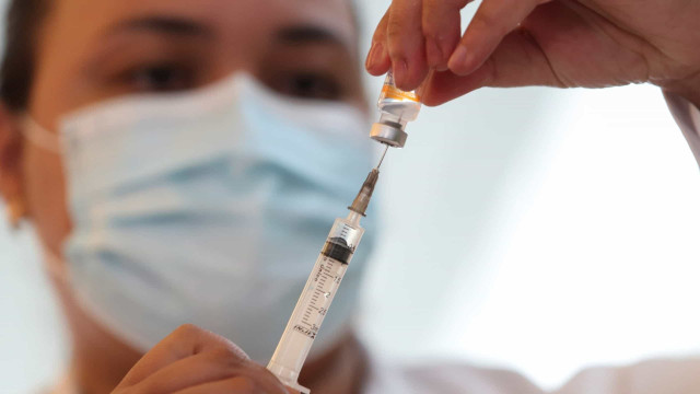 62% veem pandemia fora de controle, e cresce intenção de se vacinar, aponta Datafolha