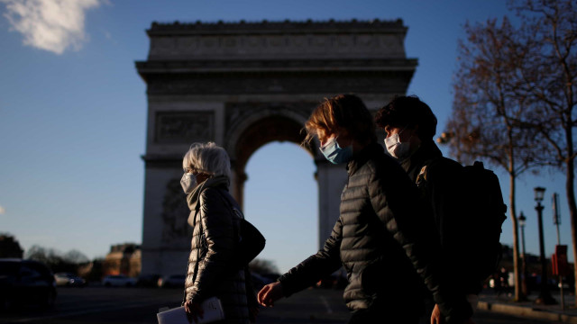 França reporta 22 mil contágios e mais 612 óbitos
