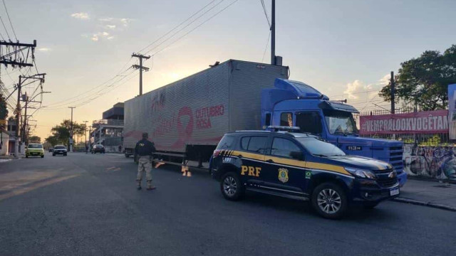 Polícia Rodoviária Federal do Rio recupera carga de quase R$ 1 milhão