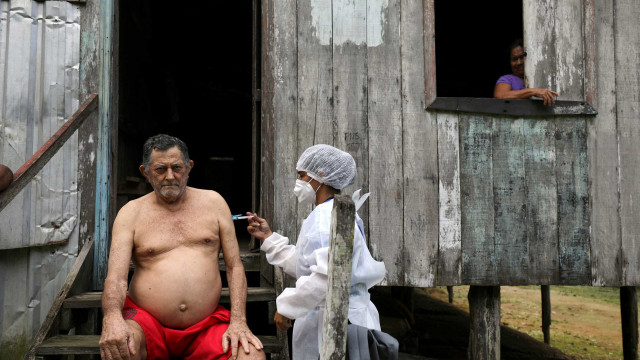 Brasil registra 1.308 mortes por covid-19 nesta sexta-feira