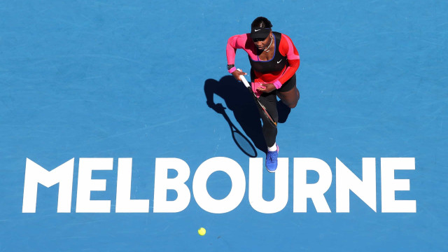 Com 'pneu', Serena Williams avança à terceira rodada no Aberto da Austrália