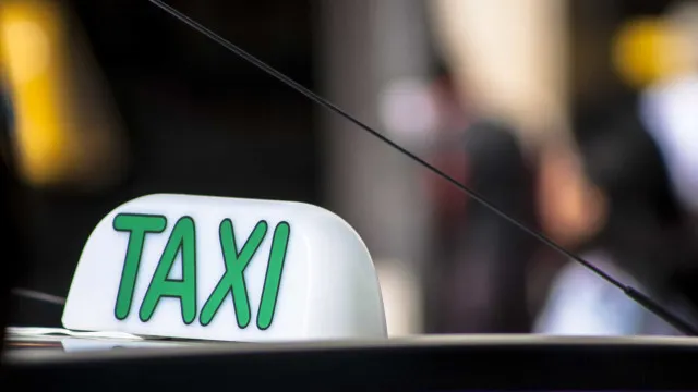 
                    Argentino é enganado por taxista e paga R$ 30 mil em vez de R$ 30 em São Paulo
                