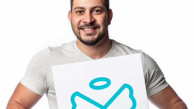 Caio é o Anjo da semana e dá castigo do monstro para Fiuk e Camilla