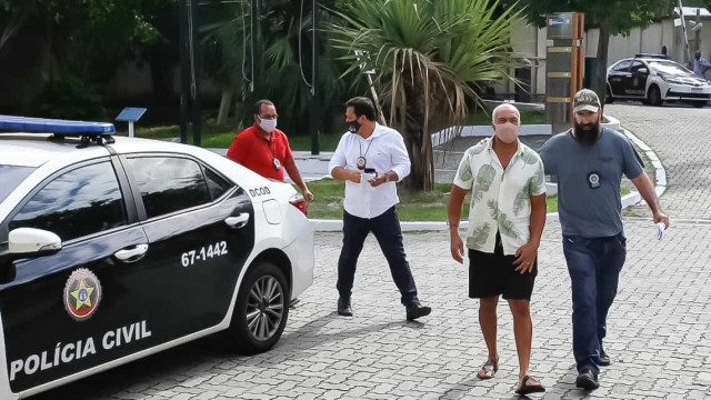 Belo é preso por show em escola no Complexo da Maré, no Rio
