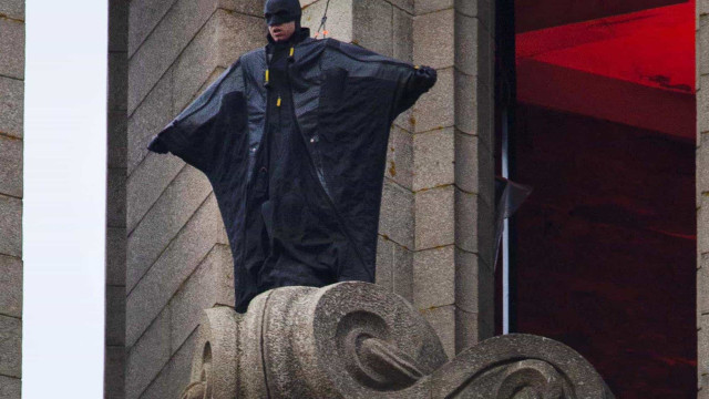 Dublê de Robert Pattinson em 'Batman' testa positivo à Covid-19