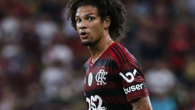 Arão é relacionado pelo Flamengo e Michael fica fora da 'decisão' contra o Inter